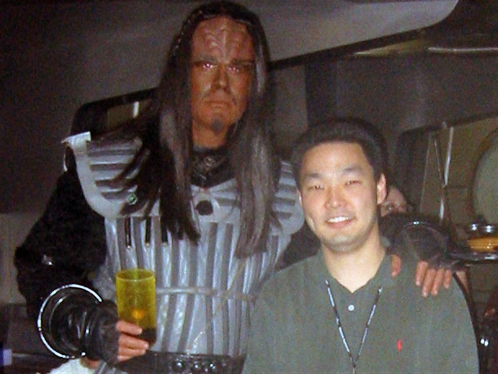 Hanging out with a Klingon